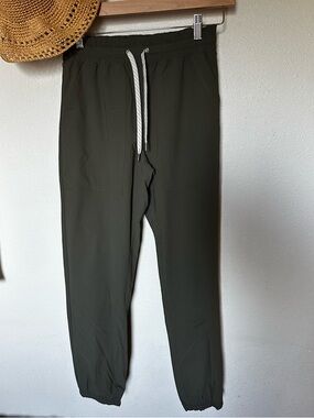 Women’s Vuori Olive Drawstring Jogger Pants
